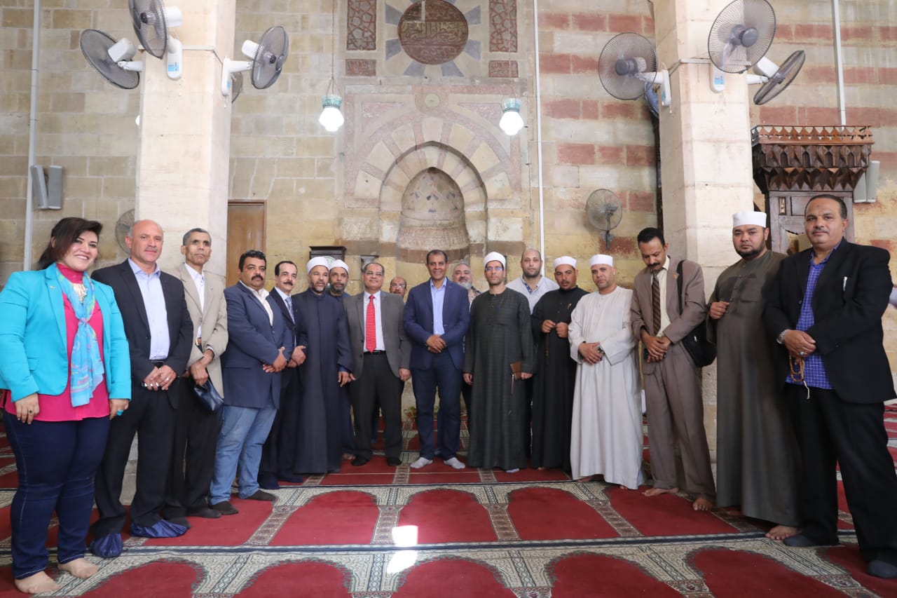 خلال افتتاح مسجد فاطمة الشقراء للصلاة (5)