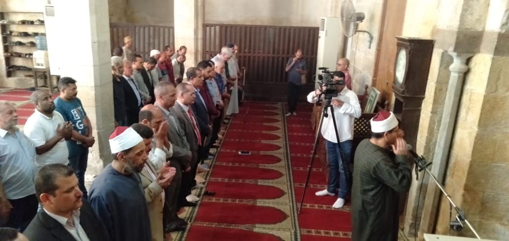 خلال افتتاح مسجد فاطمة الشقراء للصلاة (4)