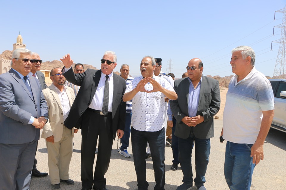 محافظ جنوب سيناء يفتتح ملعبا خماسيا لكرة القدم (3)