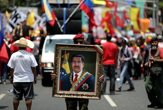 احتفالات بالذكرى السنوية الأولى لإعادة انتخاب مادورو رئيسا لفنزويلا (1)