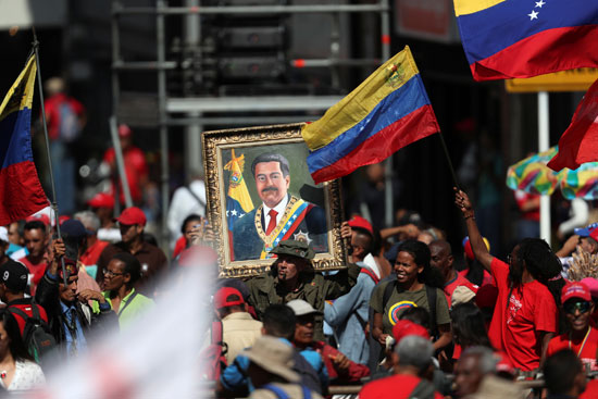 احتفالات بالذكرى السنوية الأولى لإعادة انتخاب مادورو رئيسا لفنزويلا (9)