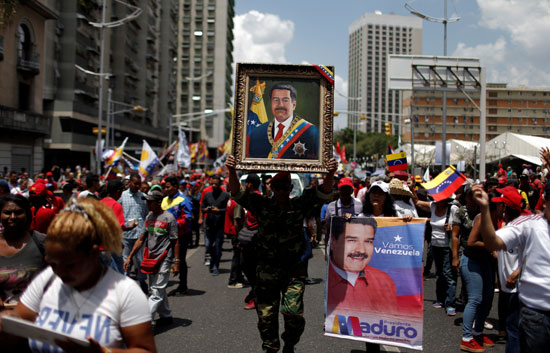 احتفالات بالذكرى السنوية الأولى لإعادة انتخاب مادورو رئيسا لفنزويلا (3)