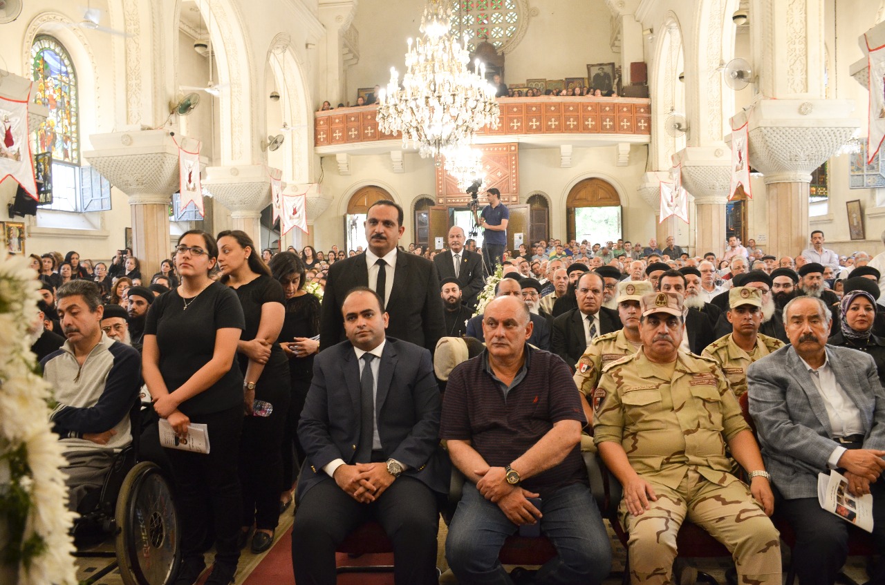 نائب محافظ الإسكندرية يشارك في مراسم جنازة راعي كنيسة مارمينا فلمنج (5)