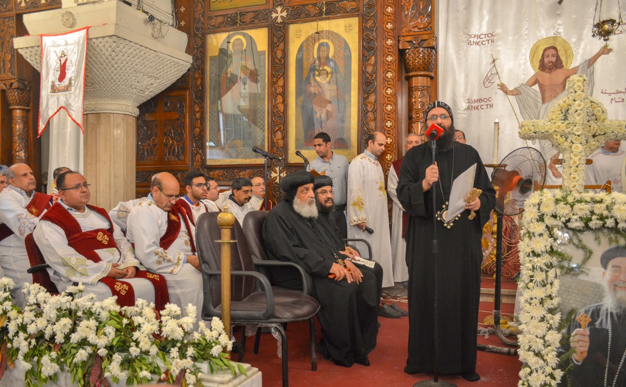 نائب محافظ الإسكندرية يشارك في مراسم جنازة راعي كنيسة مارمينا فلمنج (1)