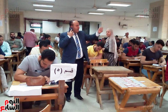 جامعة عين شمس تجتاز الأسبوع الثالث للامتحانات بنجاح (5)