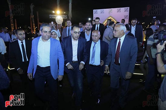 رئيس الوزراء يصل حفل تطوير مشروع حديقة الشيخ زايد (2)