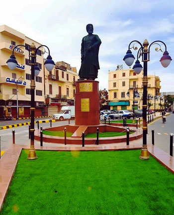 تمثال-الإمام-البوصيرى-بميدان-المحطة