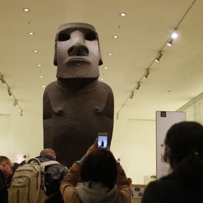 http___cdn.cnn.com_cnnnext_dam_assets_181121103757-british-museum-moai-4