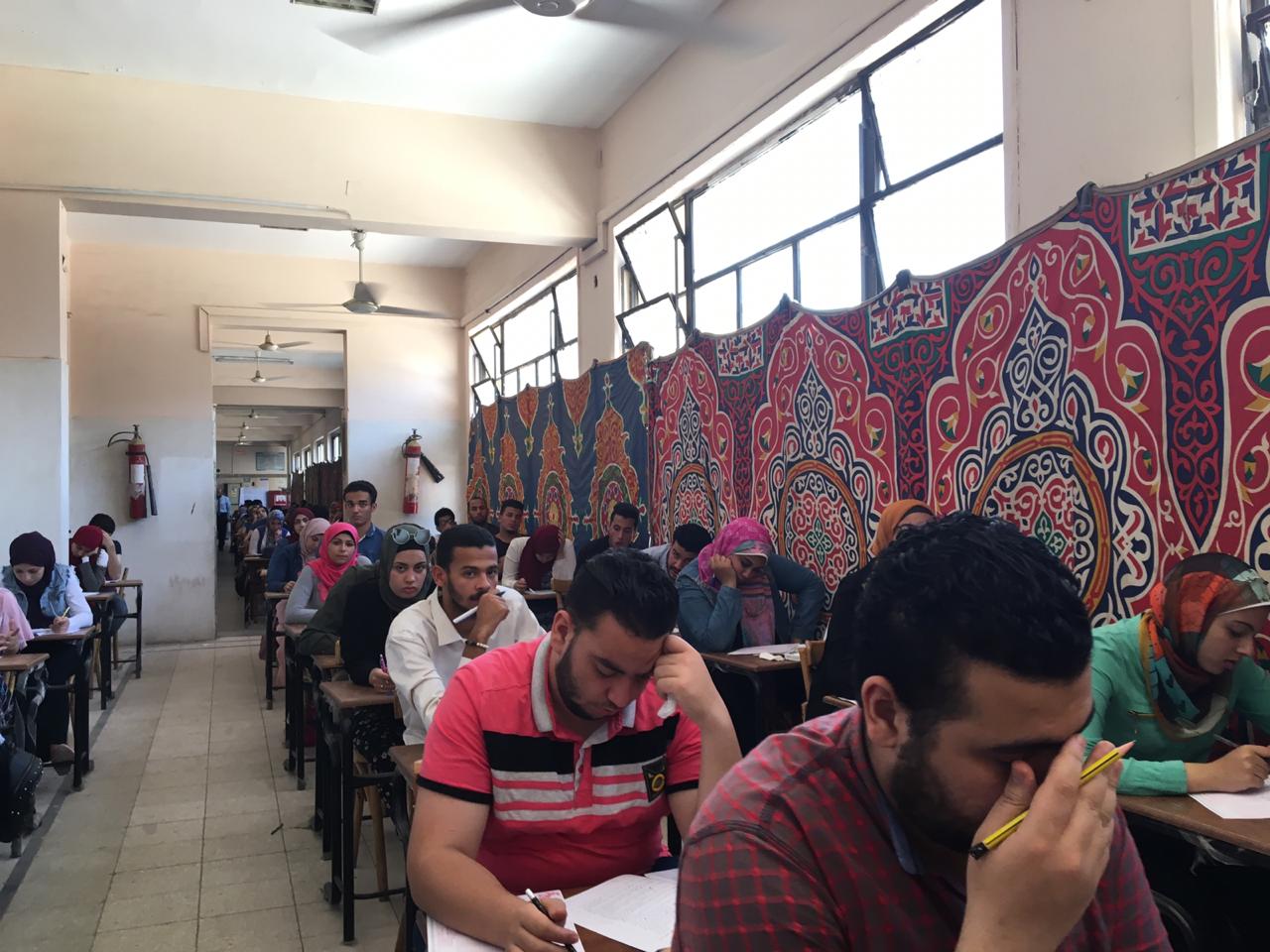 انتظام امتحانات نهاية العام بجامعة عين شمس  (4)