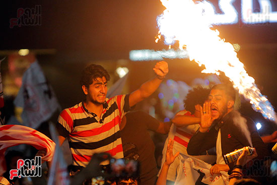 احتفالات جماهير الزمالك في شارع جامعة الدول العربية (25)