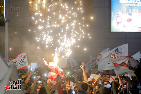 احتفالات جماهير الزمالك في شارع جامعة الدول العربية (23)