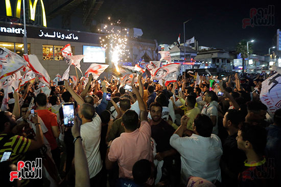 احتفالات جماهير الزمالك في شارع جامعة الدول العربية (10)