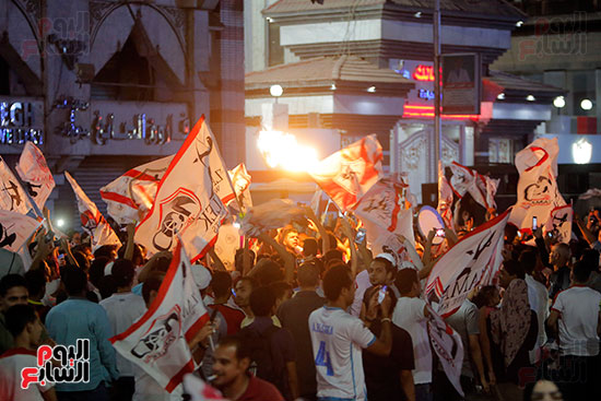 احتفالات جماهير الزمالك في شارع جامعة الدول العربية (4)
