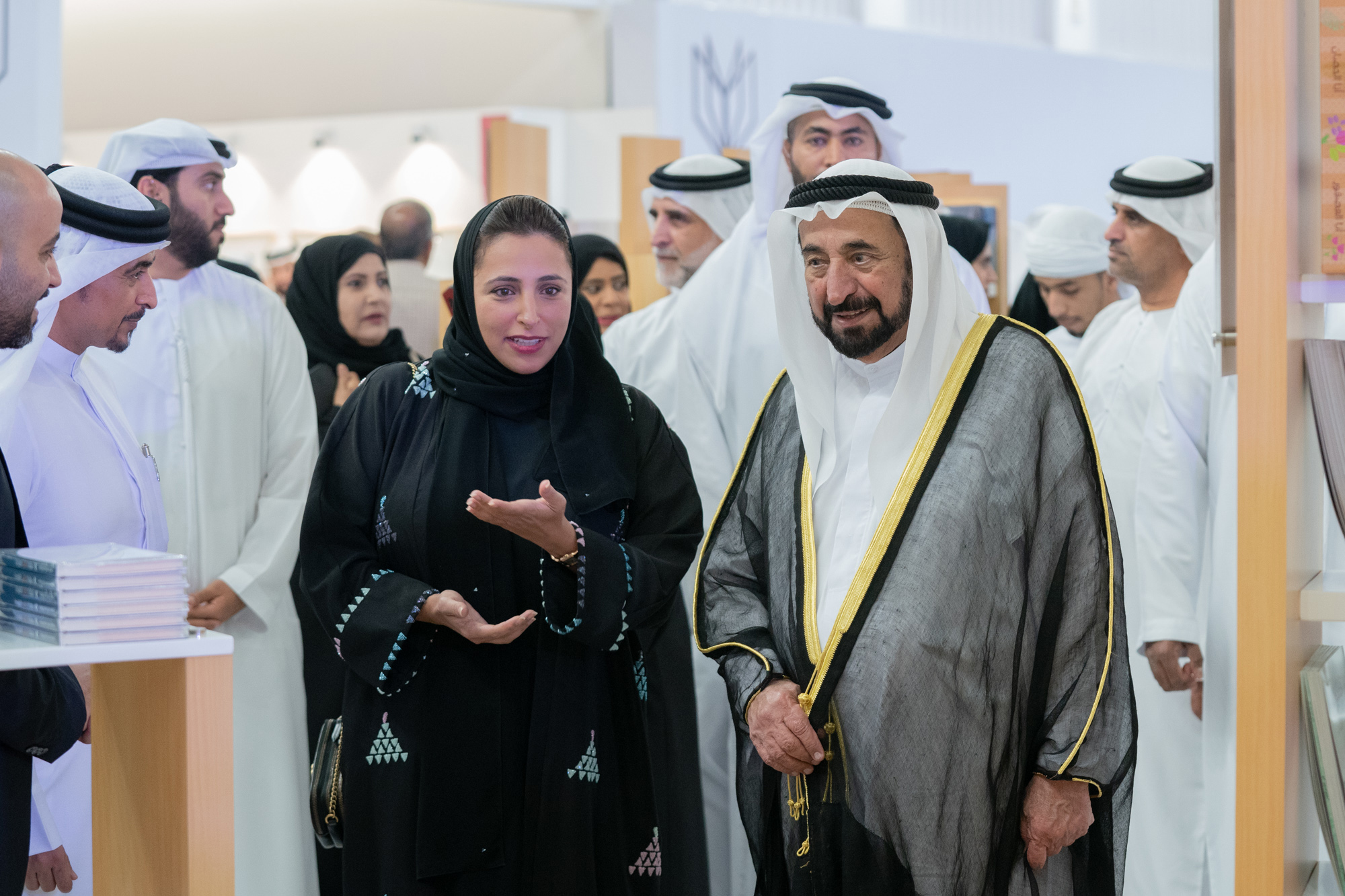 الشيخ الدكتور سلطان القاسمى حاكم الشارقة خلال افتتاح معرض الكتاب الإماراتى (2)