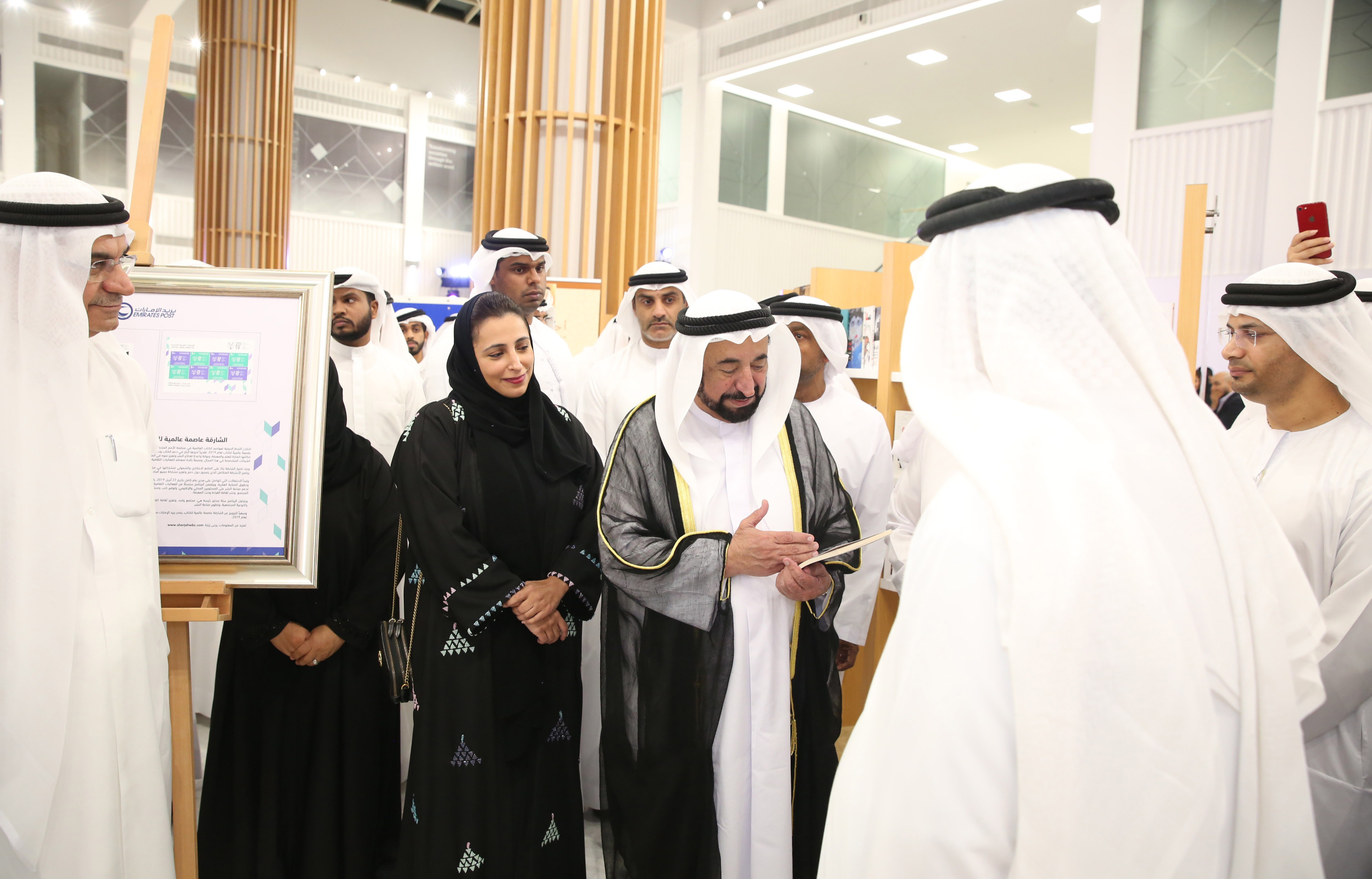 الشيخ الدكتور سلطان القاسمى حاكم الشارقة خلال افتتاح معرض الكتاب الإماراتى (9)