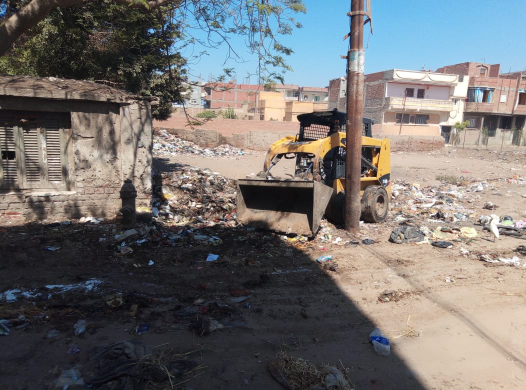 حملة مكبرة لإزالة القمامة من قرية شبرابابل بالمحلة (9)