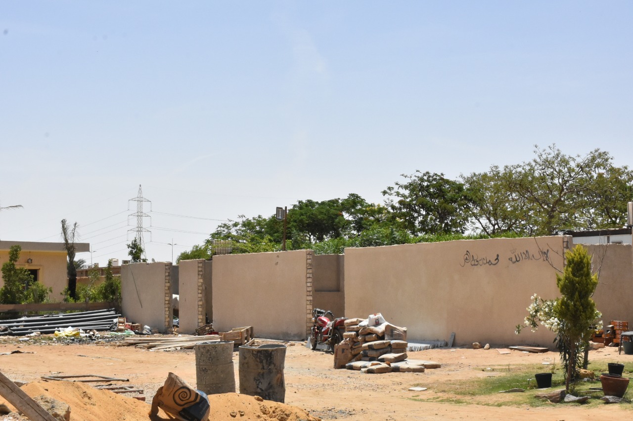 جهاز القاهرة الجديدة يسترد قطعة أرض بقيمة مليار جنيه  (10)