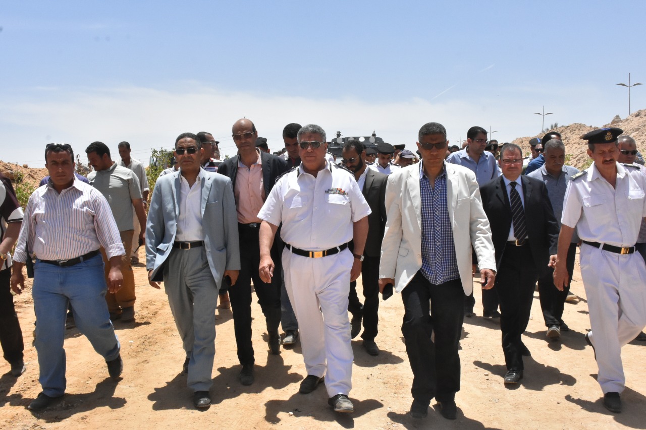 جهاز القاهرة الجديدة يسترد قطعة أرض بقيمة مليار جنيه  (12)