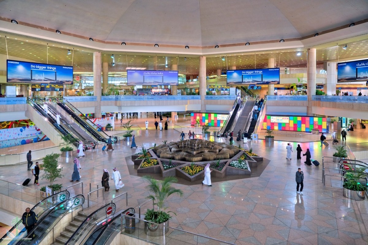 مطار الملك فهد  (1)