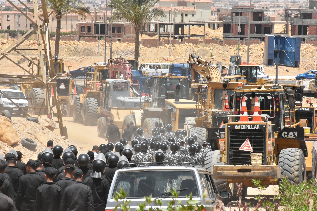 جهاز القاهرة الجديدة يسترد قطعة أرض بقيمة مليار جنيه  (2)