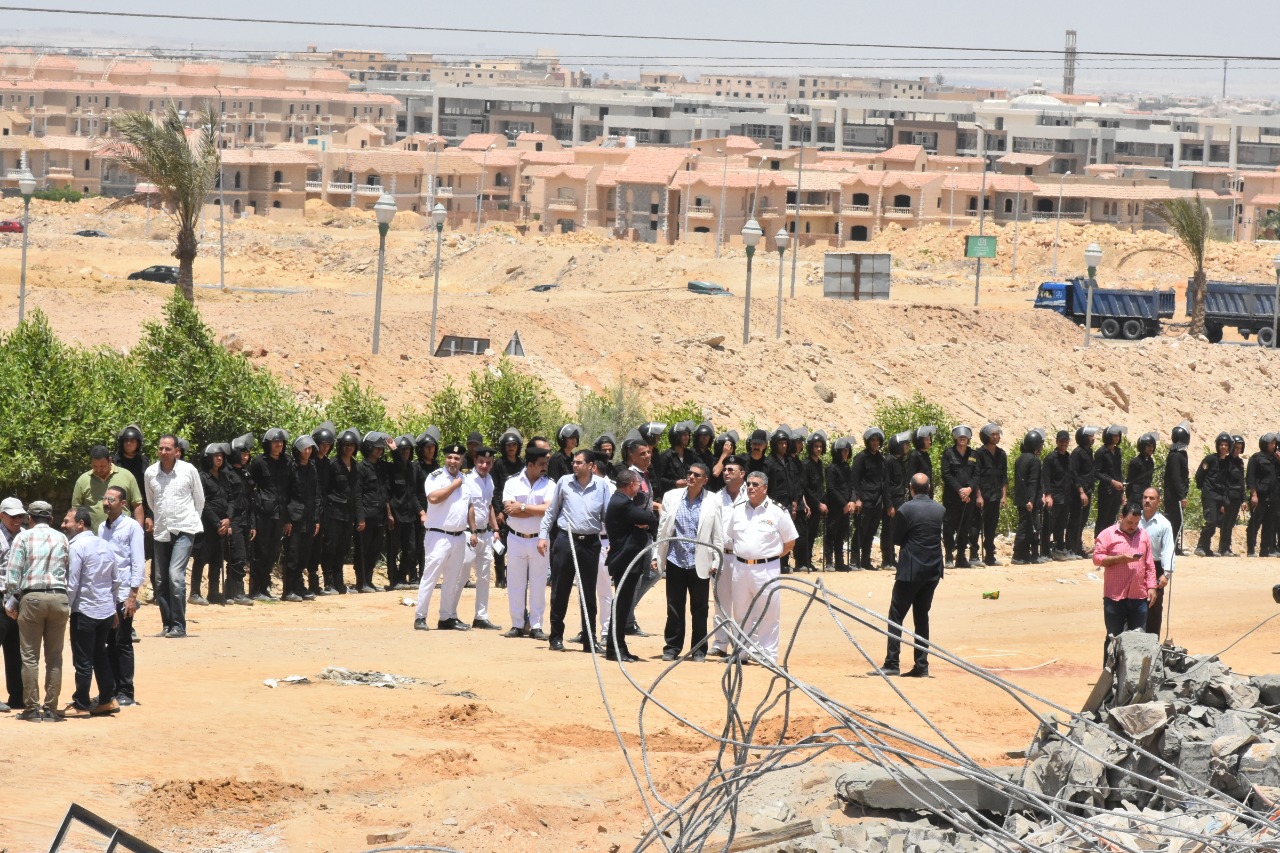 جهاز القاهرة الجديدة يسترد قطعة أرض بقيمة مليار جنيه  (4)