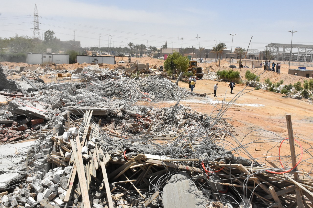 جهاز القاهرة الجديدة يسترد قطعة أرض بقيمة مليار جنيه  (15)