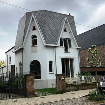 مصور يوثق تصميمات المنازل الغريبة ببلجيكا