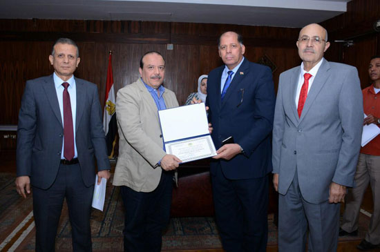 تكريم الحاصلين على جوائز الدولة التقديرية والتشجيعية بجامعة طنطا (1)