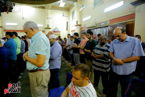 صلاة التراويح بمسجد مصطفى محمود فى العشر الأواخر من رمضان (31)