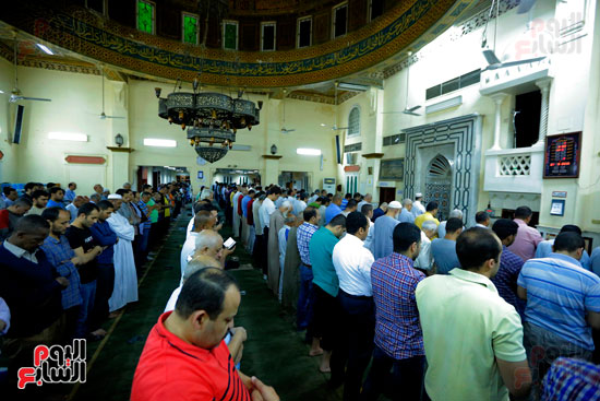 صلاة التراويح بمسجد مصطفى محمود فى العشر الأواخر من رمضان (29)