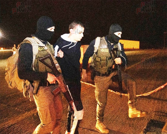 المخابرات العامة المصرية تتسلم الارهابي هشام عشماوي من ليبيا 92922-الإرهابى-هشام-عشماوى-(12)