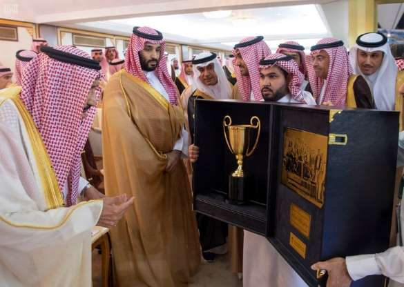 هدية تذكارية للملك سلمان بن عبد العزيز آل سعود