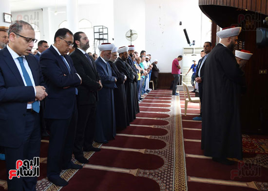 مدبولى يصلى الجمعة مع نظيره اللبنانى بأحد مساجد بيروت (3)