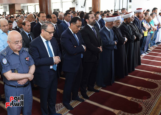 مدبولى يصلى الجمعة مع نظيره اللبنانى بأحد مساجد بيروت (4)
