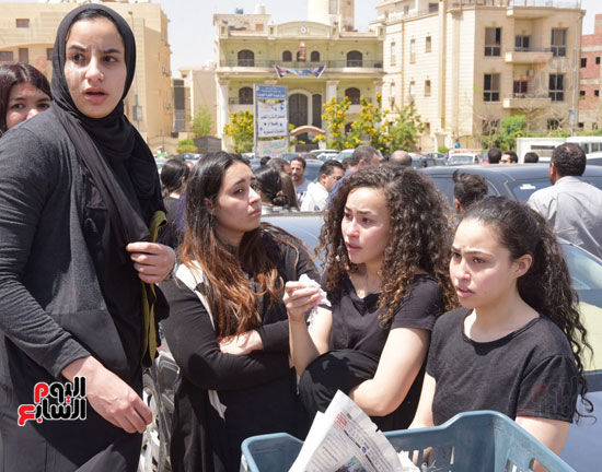 جنازة نوراا كامل (9)