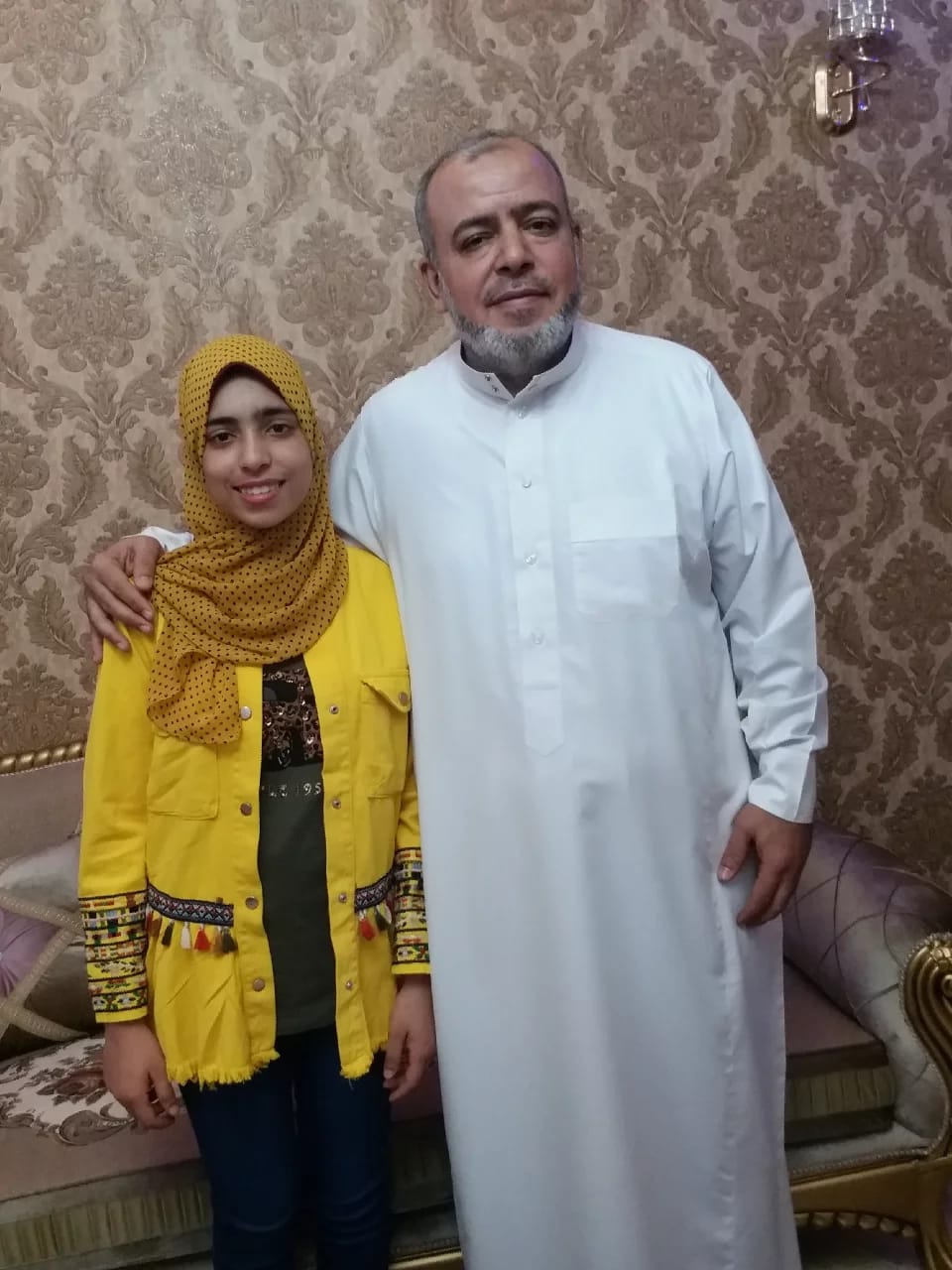 يمنى عبد الناصر مع والدها (1)