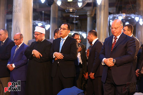 مصطفى مدبولى يحضر صلاة الجمعة الأخير بمسجد الحسين (23)
