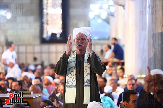 مصطفى مدبولى يحضر صلاة الجمعة الأخير بمسجد الحسين (46)