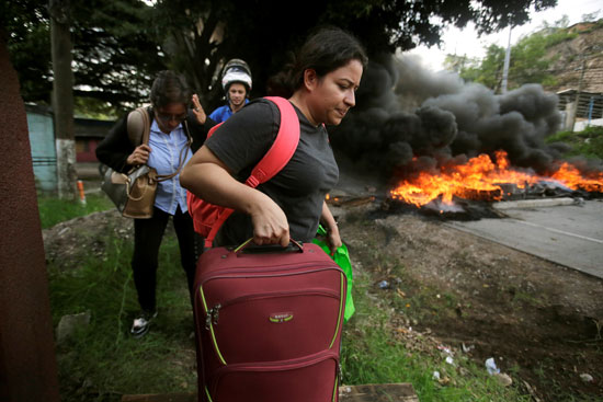 النيران فى شوارع هندوراس