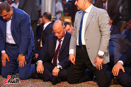 مصطفى مدبولى يحضر صلاة الجمعة الأخير بمسجد الحسين (24)