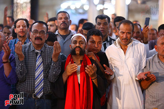 مصطفى مدبولى يحضر صلاة الجمعة الأخير بمسجد الحسين (15)