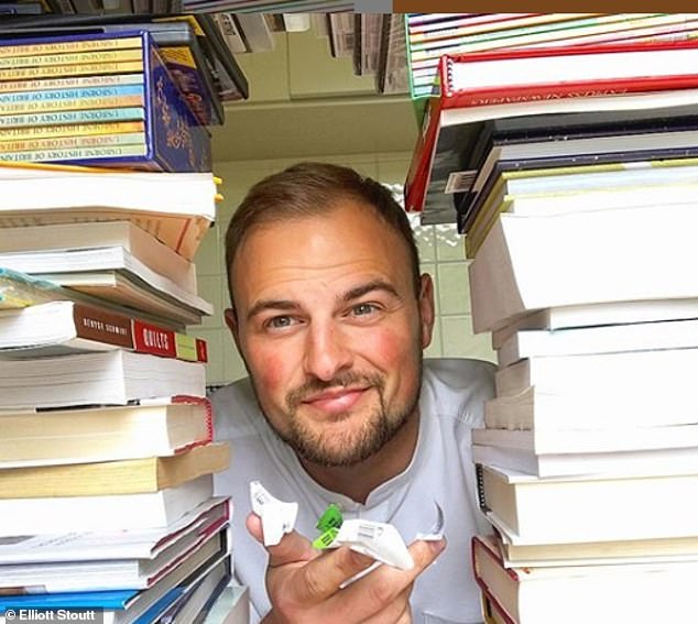 مدرس يبيع الكتب على الأنترنت ويحقق 42 ألف دولار سنويا (2)