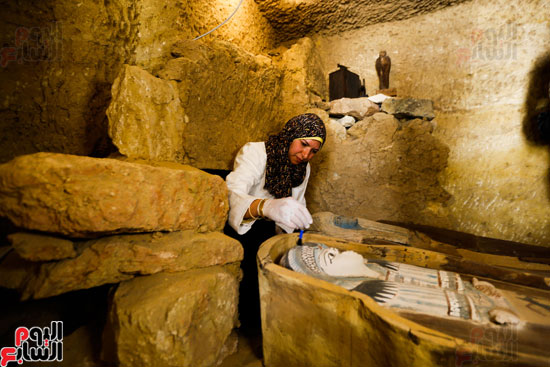اكتشاف مقبرة لكاهنين من عصر الدولة القديمة فى الهرم (15)