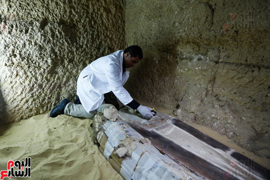 اكتشاف مقبرة لكاهنين من عصر الدولة القديمة فى الهرم (19)