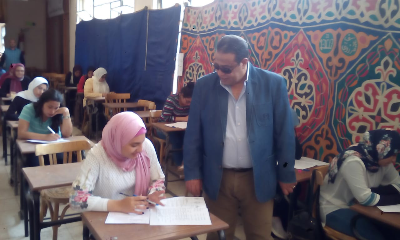 انتظام امتحانات الطلاب بجامعة عين شمس  (14)