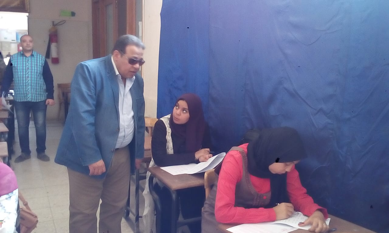 انتظام امتحانات الطلاب بجامعة عين شمس  (12)