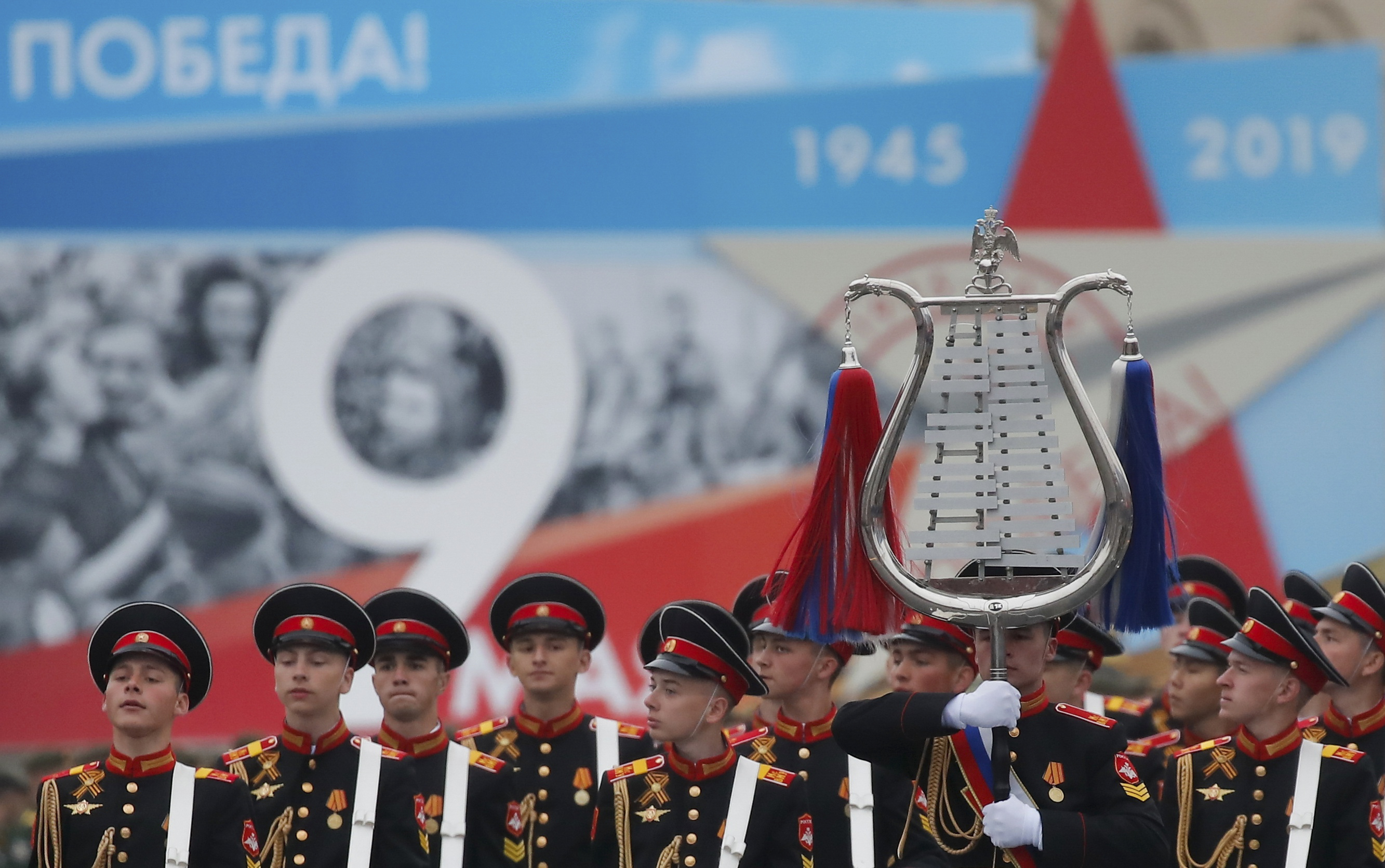 2019-05-09T090848Z_126717808_UP1EF590PEO56_RTRMADP_3_WW2-ANNIVERSARY-RUSSIA-PARADE