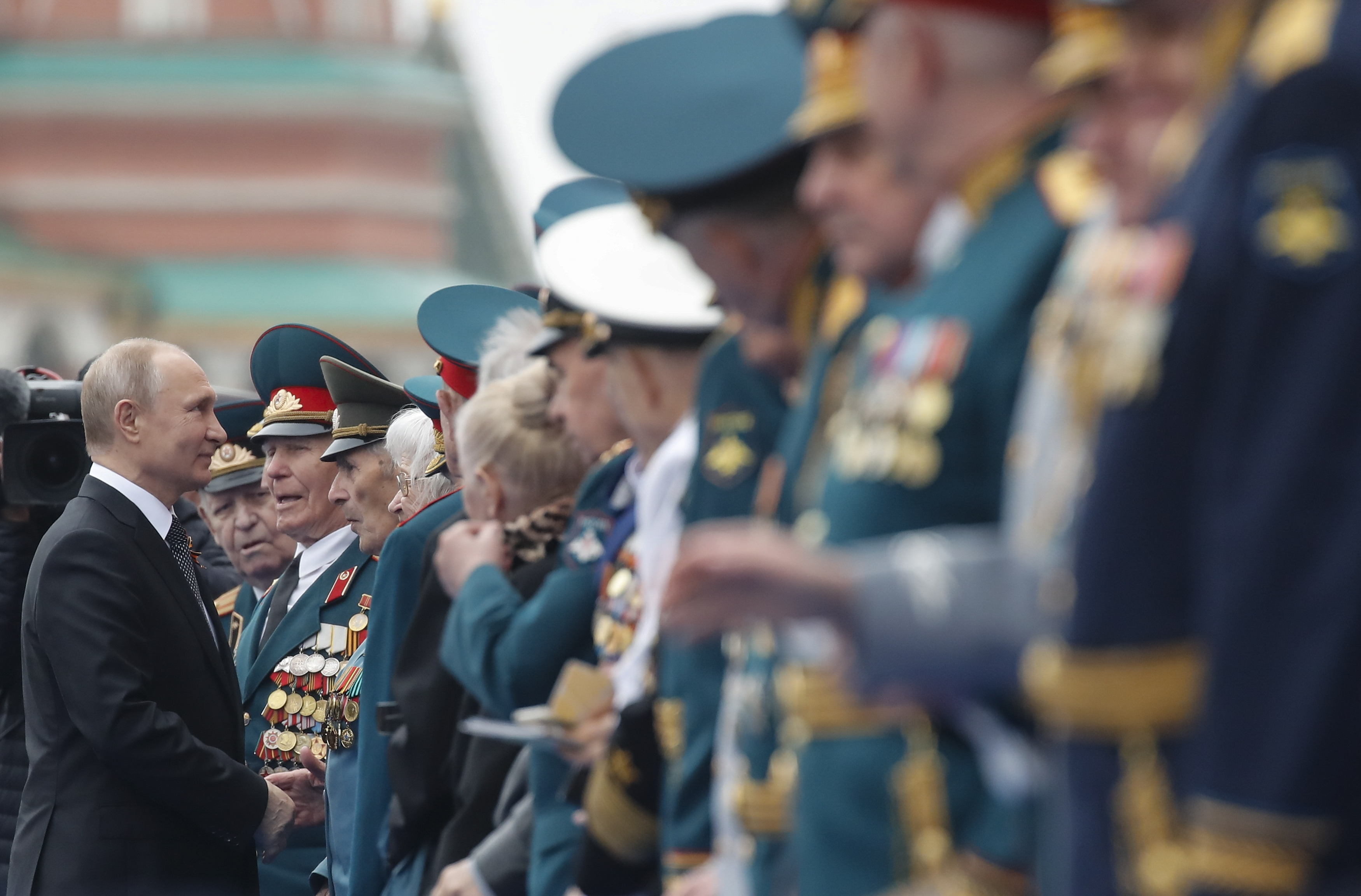2019-05-09T085528Z_999506799_UP1EF590OSG52_RTRMADP_3_WW2-ANNIVERSARY-RUSSIA-PARADE