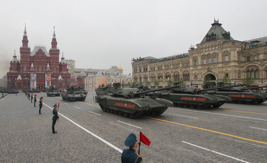 استعراض عسكرى فى الساحة الحمراء بروسيا بحضور بوتين (19)