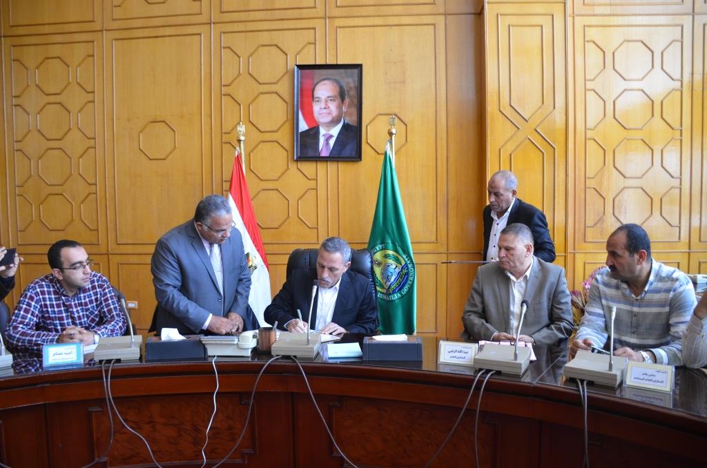 محافظ الإسماعيلية يعتمد نتيجة الشهادة  الإعدادية (3)